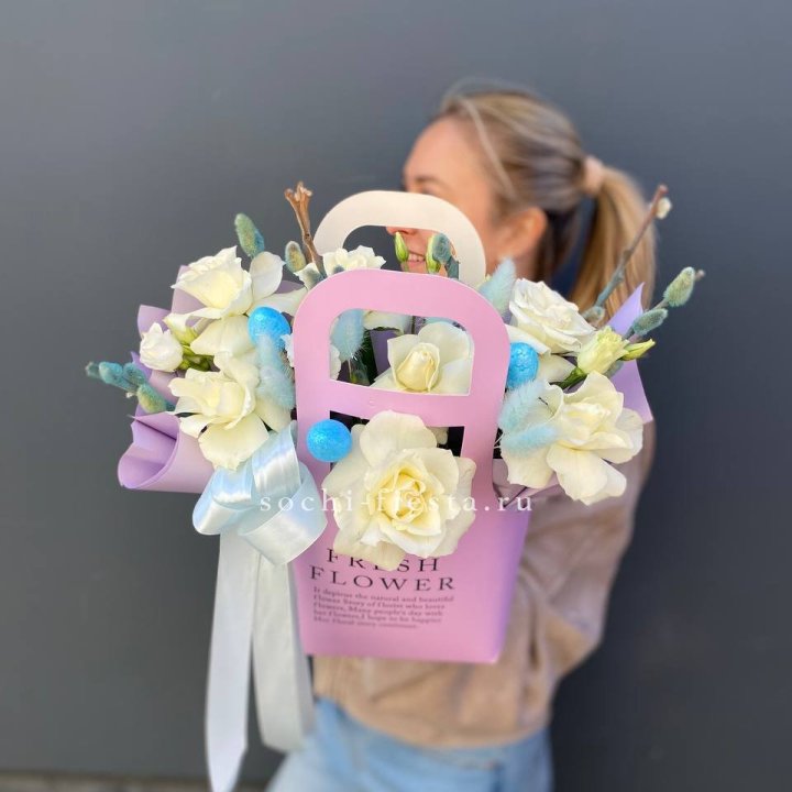 Цветочная сумочка "Пасхальная композиция" в Тюмени