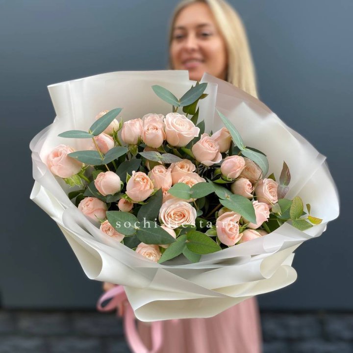 Букет кустовых роз "Фреш" в Тюмени