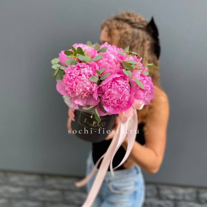 Дизайнерский цилиндр "Фломени" в Тюмени