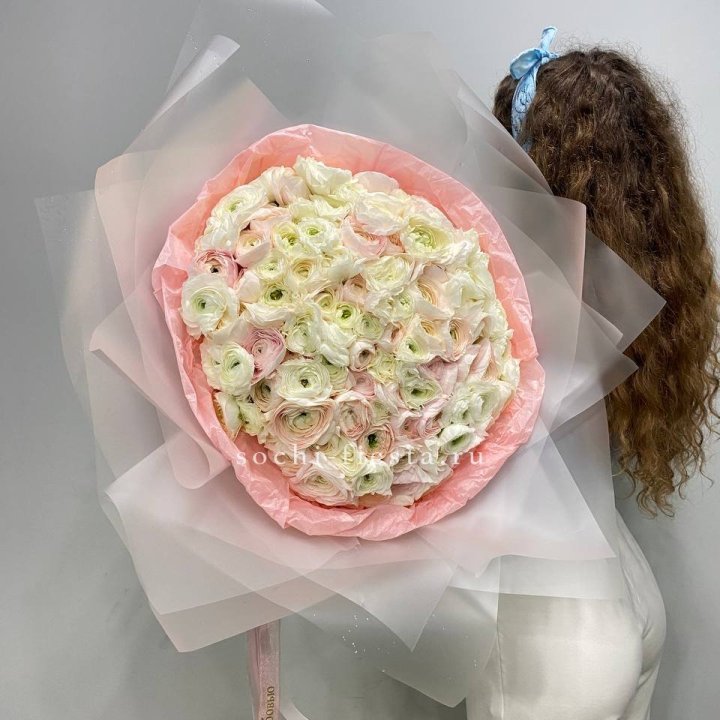 113 ранункулюсов  в Тюмени