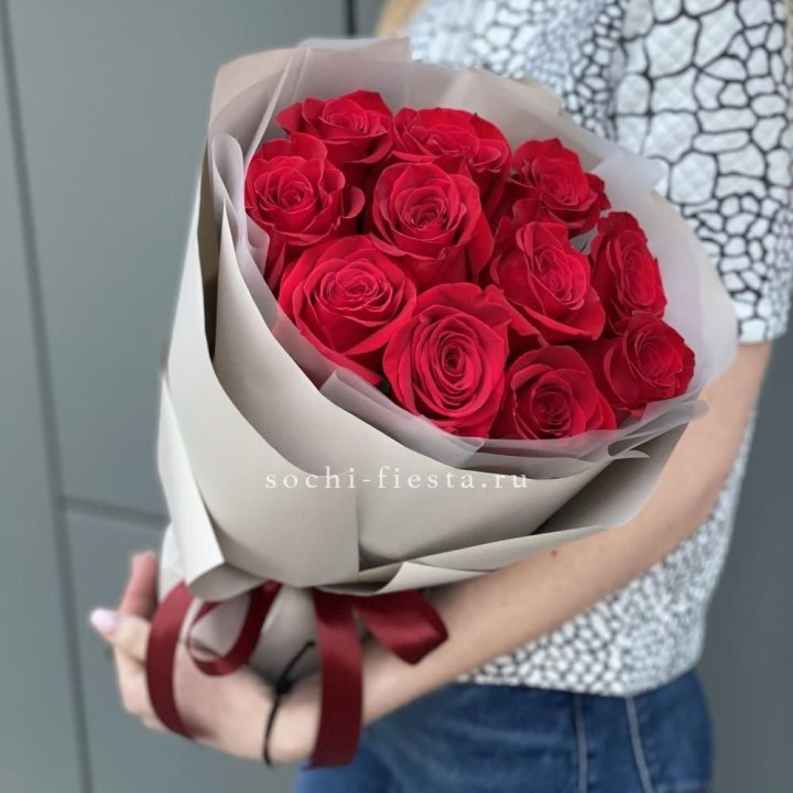 Букет красных роз "Рози" в Тюмени