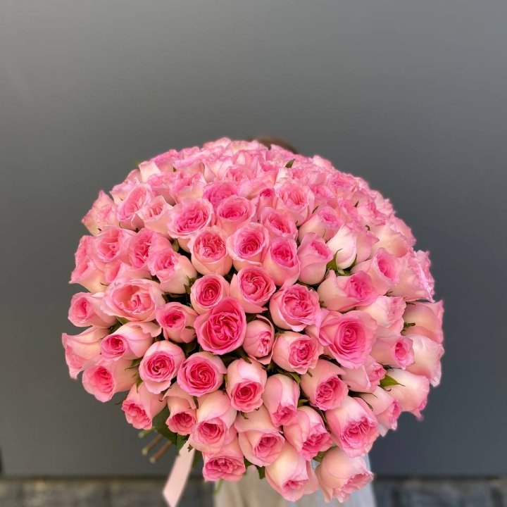 101 розовая роза в Тюмени