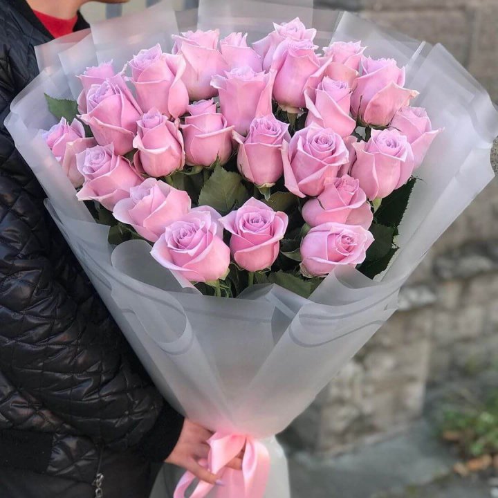 25 высоких розовых роз в Тюмени