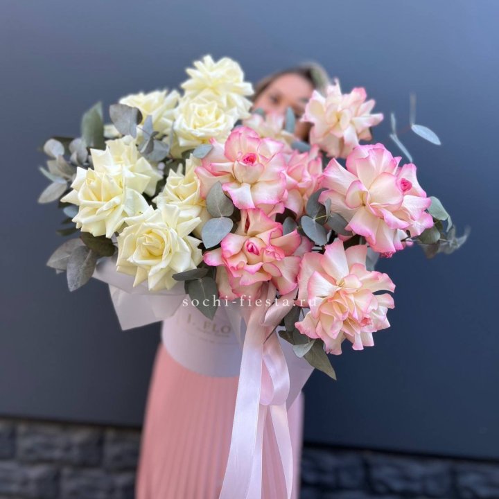 15 Французских роз в боксе в Тюмени