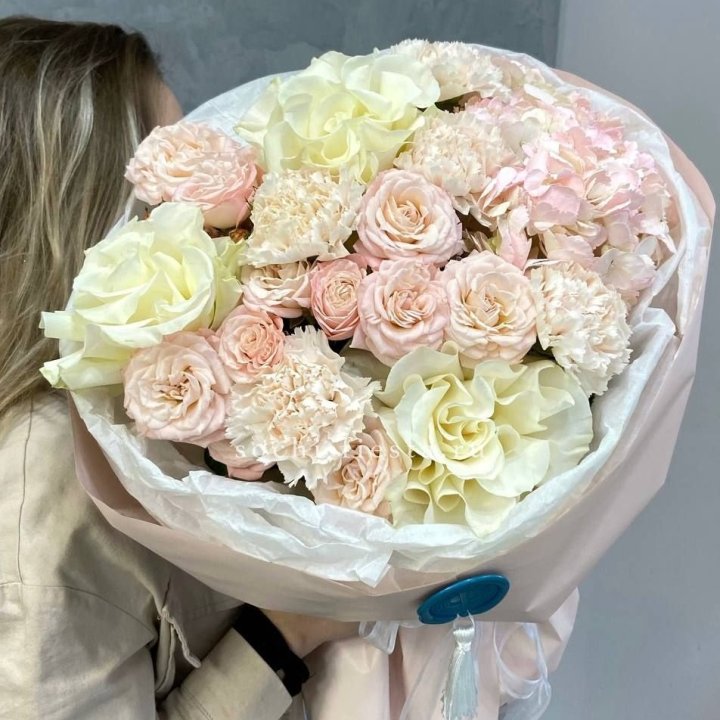 Дизайнерский букет "Джентел" в Тюмени