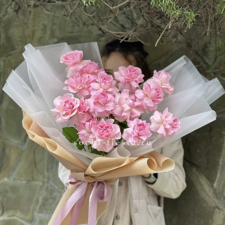 Букет из 15 французских роз Пинк дрим в Тюмени