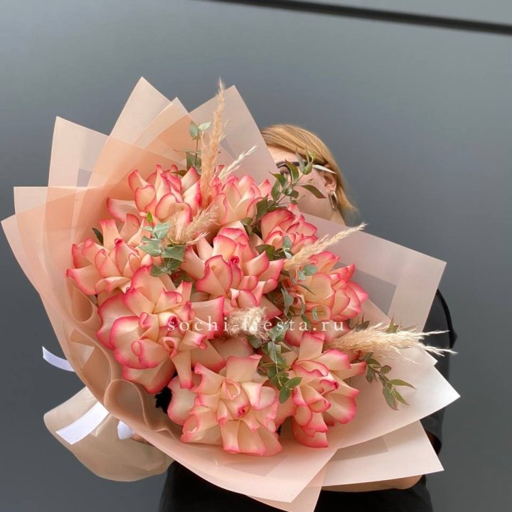 9 Французских роз Джумилия  в Тюмени