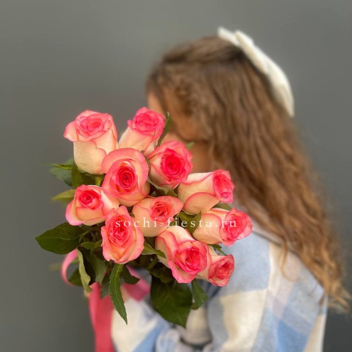 11 роз "Джумилия" в Тюмени