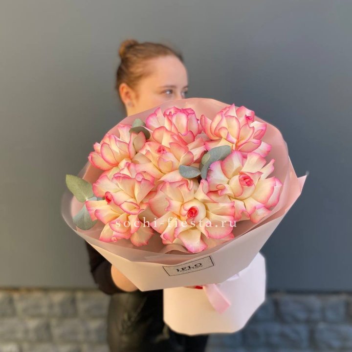 7 французских роз Джумилия в Тюмени