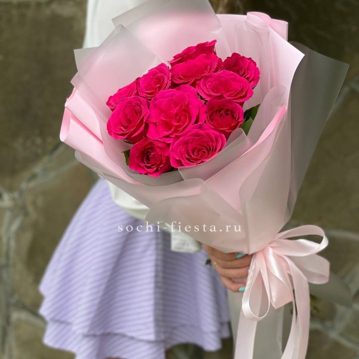 Букет алых роз в Тюмени