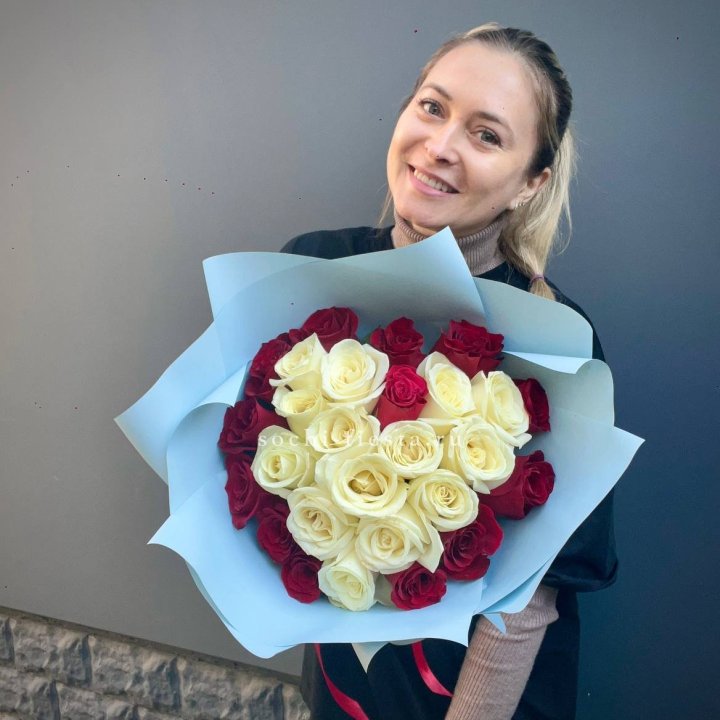 27 роз "Сердце" в Тюмени