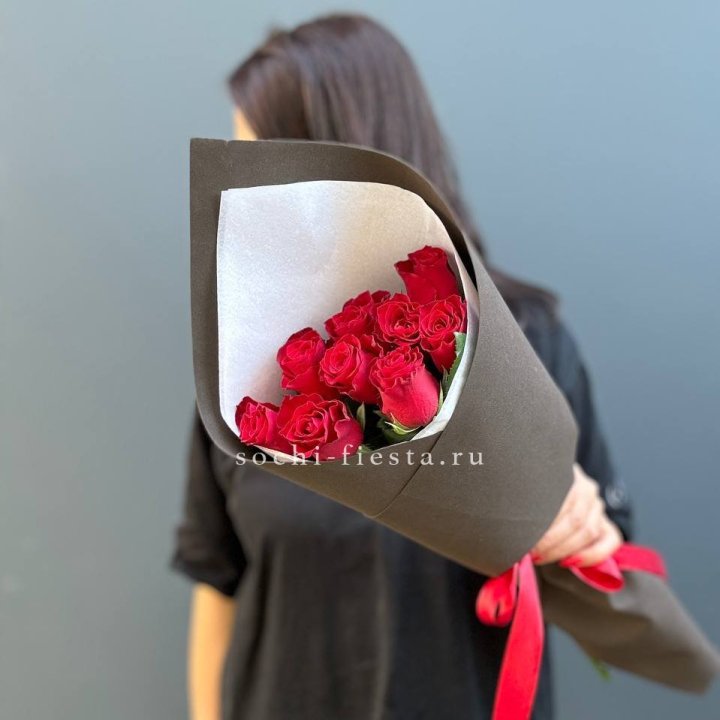 9 красных роз в фоамиране в Тюмени