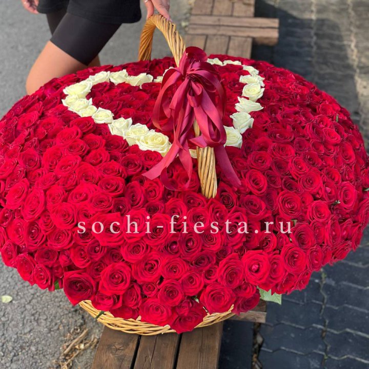 505 роз в Тюмени