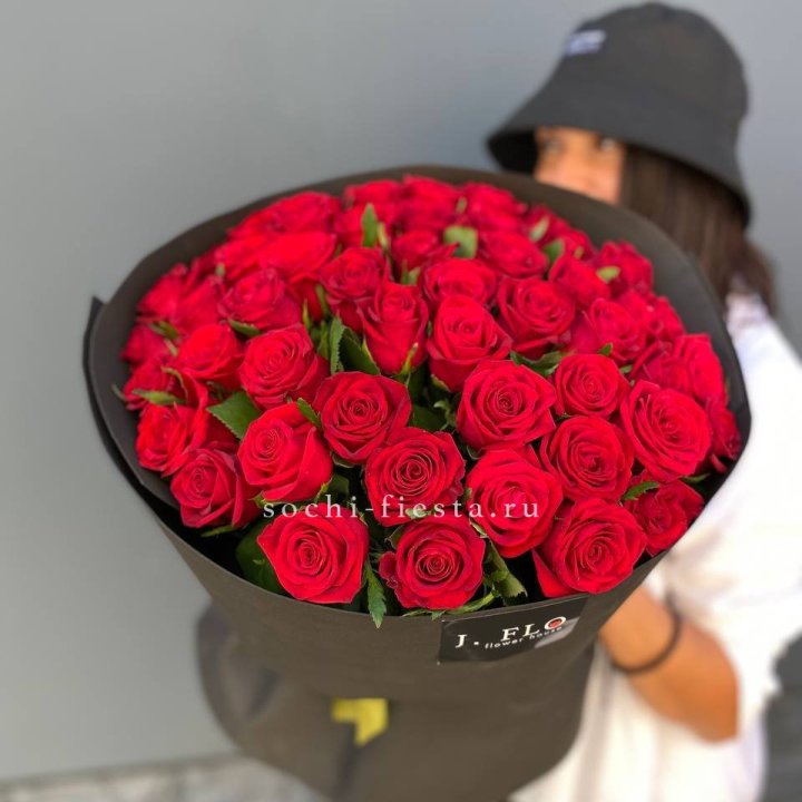 51 роза "Блек" в Тюмени