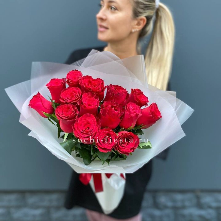 Букет из 15 красных роз  в Тюмени