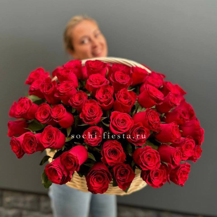 101 красная роза в корзине   в Тюмени