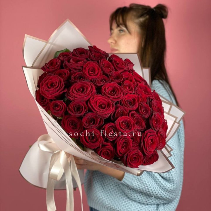 51 красная роза "Лавели" в Тюмени