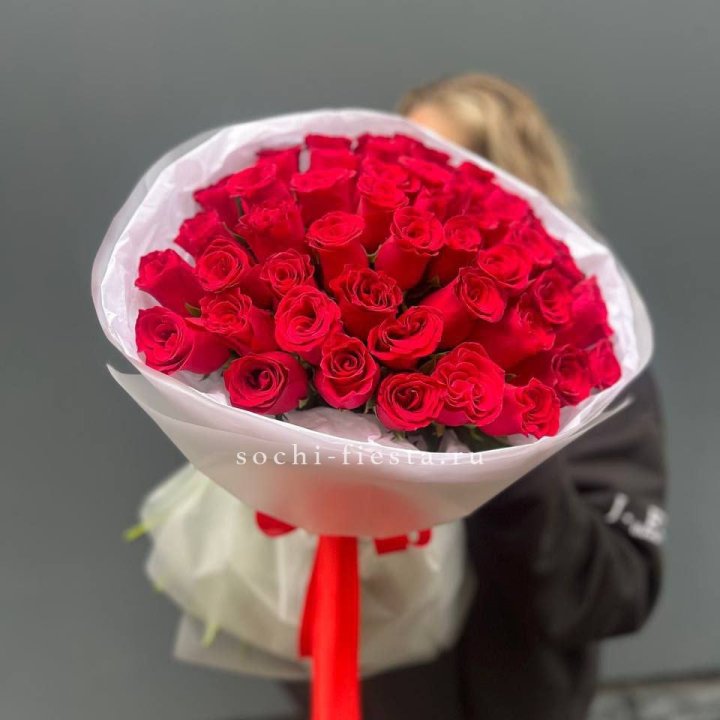 55 красных роз "Амелия" в Тюмени