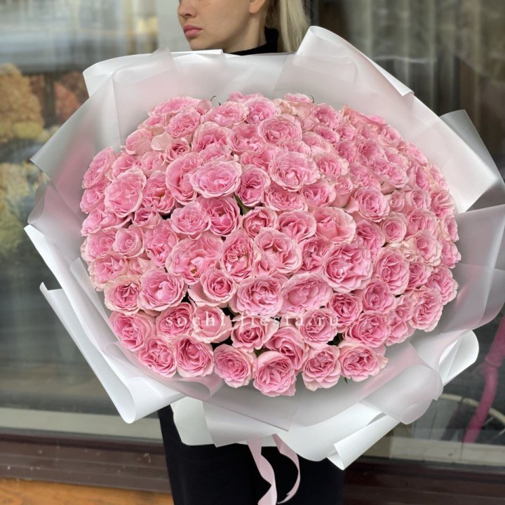 101 нежно-розовая роза в Тюмени