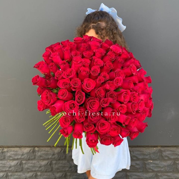 101 красная роза в Тюмени