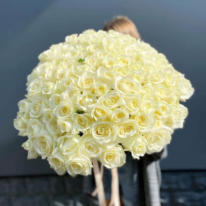 Букет  из 101 белой розы  в Тюмени