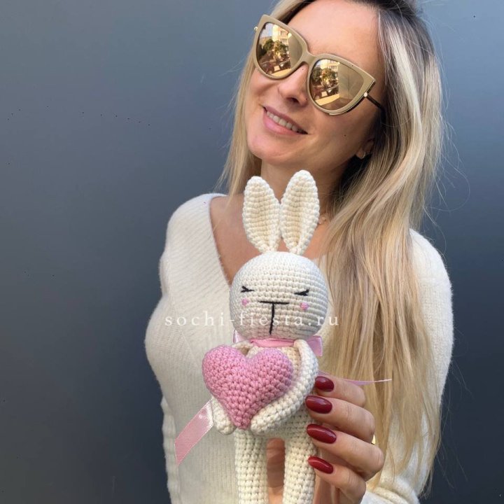 Зайка с сердцем ручной работы в Тюмени