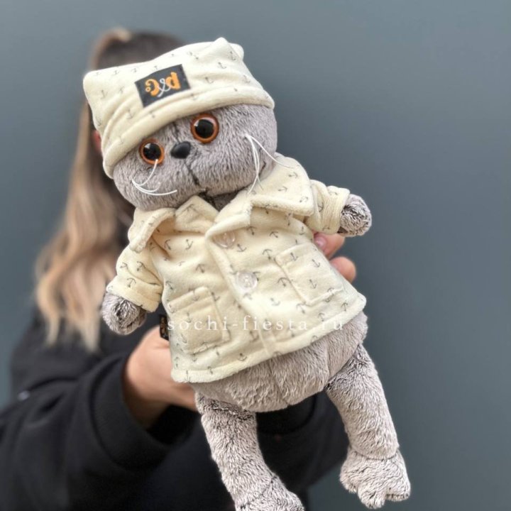 Кот Басик в пижаме в Тюмени