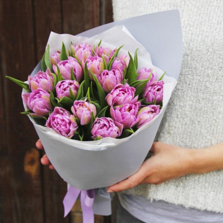Букет пионовидных тюльпанов в Тюмени