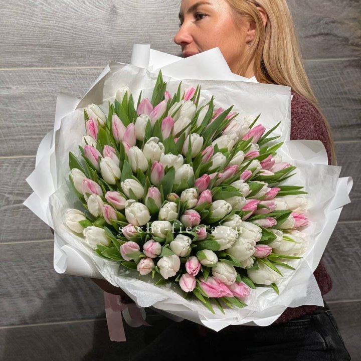 101 тюльпан нежный микс в Тюмени