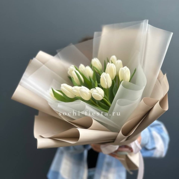 Букет из 15 белых тюльпанов в Тюмени