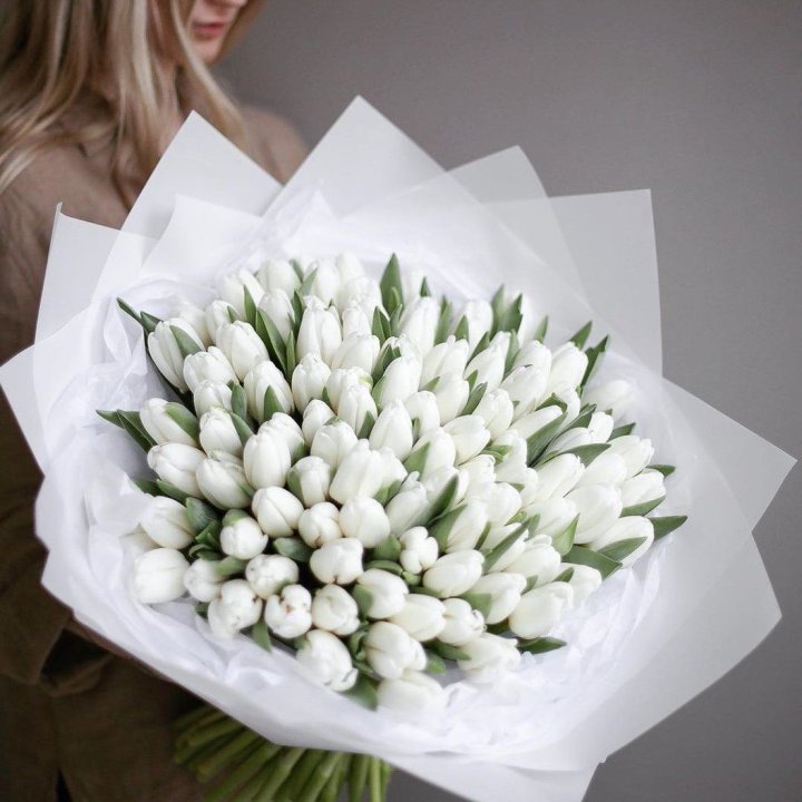101 белый тюльпан в Тюмени